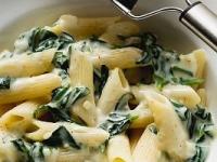 Paste penne cu spanac si sos alb Paste penne cu spanac si sos alb
